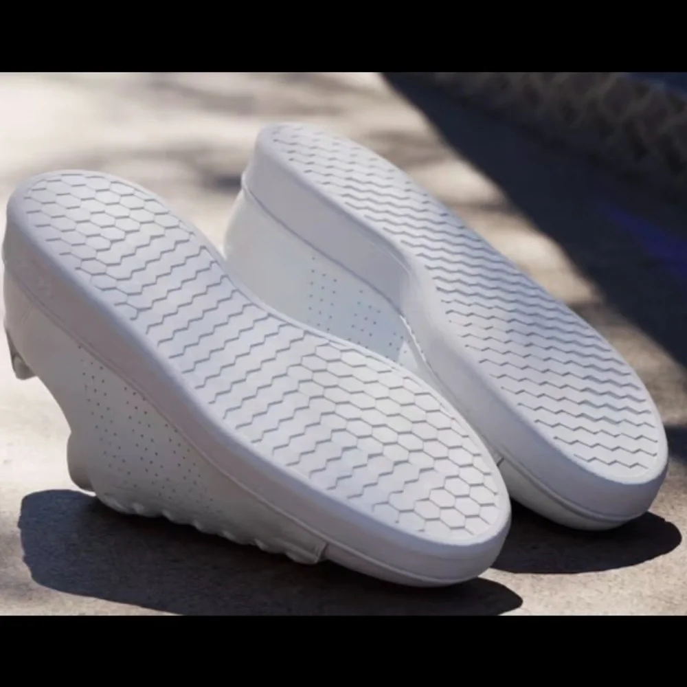 Adidas Size: 11 Color: Cloud White / Green
